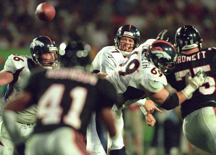 1999-0131-Super-Bowl-XXXIII-John-Elway-05791446.jpg